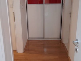 Shkup Qendër, 3 Dhoma, 80 m² Me mobilim Apartament - Me Qira | Foto 2