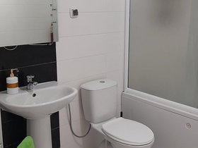 Shkup Qendër, 3 Dhoma, 80 m² Me mobilim Apartament - Me Qira | Foto 5