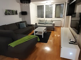 Üsküp Merkez, 3 Oda, 90 m² Eşyalı Apartman Dairesi - Kiralık