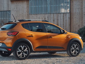 2023 Model Dacia Sandero Stepway Benzinë Transmision Automatik SUV - Crossover 95.000 km - Qira Ditore