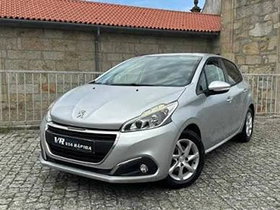 2016 Модел Peugeot 208 Бензин Рачен Менувач Хечбек 157.000 км - Дневен Наем