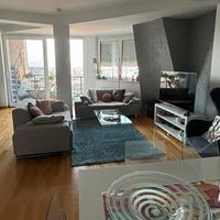Shkup Karposh: 4 dhoma 135 m² Kat i Sipërm Me mobilim Apartament - Në Shitje