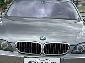 2005 Model BMW 7 Diesel Automatic Transmission Sedan 291,118 km - For Sale | Photo 1