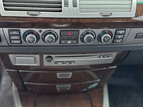 2005 Model BMW 7 Diesel Automatic Transmission Sedan 291,118 km - For Sale | Photo 7