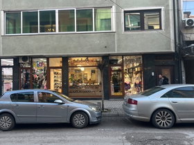 Gostivari, 8 Dhoma, 190 m² Me mobilim Shtëpi e Veçuar - Në Shitje