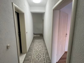 Gostivari, 4 Dhoma, 96 m² Me mobilim Apartament - Me Qira | Foto 9