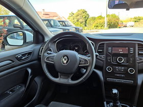 2018 Model Renault Megane Petrol Manual Transmission Hatchback 96,000 km - For Sale | Photo 9