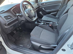 2018 Model Renault Megane Petrol Manual Transmission Hatchback 96,000 km - For Sale | Photo 10