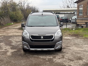 2019 Model Peugeot Partner Diesel Manual Transmission Sedan 160,000 km - For Sale