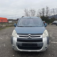 2009 Модел Сина Citroen Berlingo Пикап Рачен 250000 км На Продажба