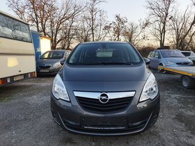 2014 Model Opel Meriva Diesel Manual Transmission Sedan 140,000 km - For Sale