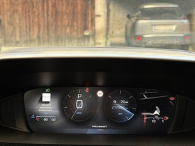 2022 Model Peugeot 308 Diesel Automatic Transmission Hatchback 217,000 km - For Sale | Photo 10