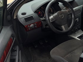 2005 Model Opel Astra Diesel Manual Transmission Sedan 22,000 km - For Sale | Photo 2