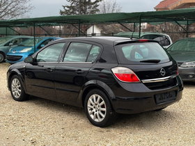 2005 Model Opel Astra Diesel Manual Transmission Sedan 22,000 km - For Sale | Photo 3