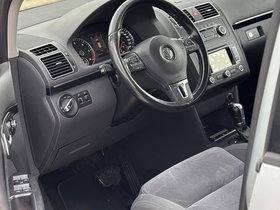 2013 Model Volkswagen Touran Diesel Automatic Transmission Sedan 200,000 km - For Sale | Photo 2