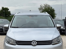 2013 Model Volkswagen Touran Diesel Automatic Transmission Sedan 200,000 km - For Sale | Photo 3