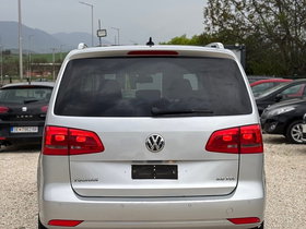 2013 Model Volkswagen Touran Diesel Automatic Transmission Sedan 200,000 km - For Sale | Photo 5
