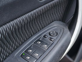 2013 Model BMW 1 Diesel Manual Transmission Hatchback 200,000 km - For Sale | Photo 11