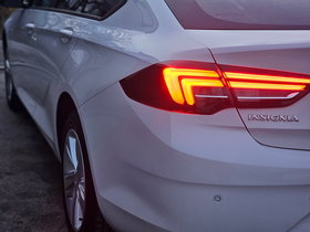 2021 Model Opel Insignia Diesel Manual Transmission Sedan 150,000 km - For Sale | Photo 8