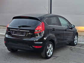 2011 Model Ford Fiesta Diesel Manual Transmission Hatchback 194,000 km - For Sale | Photo 5