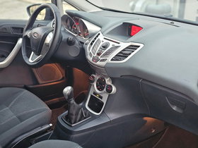 2011 Model Ford Fiesta Diesel Manual Transmission Hatchback 194,000 km - For Sale | Photo 8