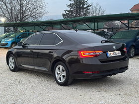 2018 Model Skoda Superb Dizel Transmision Automatik Sedan 157.000 km - Në Shitje | Foto 3