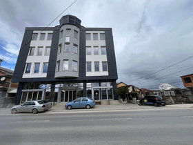 Gostivari, 4 Dhoma, 550 m² Pa mobilim Shtëpi e Veçuar - Qira Mujore