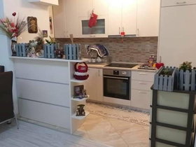 Gostivari, 3 Dhoma, 78 m² Me mobilim Apartament - Në Shitje | Foto 2