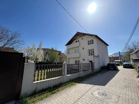 Gostivari, 4 Dhoma, 345 m² Me mobilim Shtëpi e Veçuar - Në Shitje