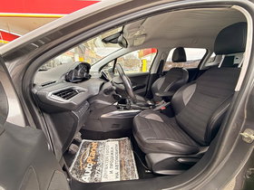 2014 Model Peugeot 2008 Dizel Transmision Manuale SUV - Crossover 197.433 km - Në Shitje | Foto 16