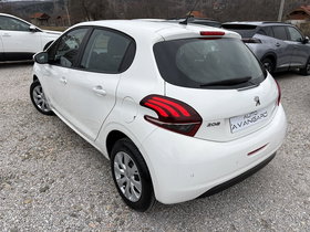 2021 Model Peugeot 208 Diesel Manual Transmission Hatchback 131,000 km - For Sale | Photo 3