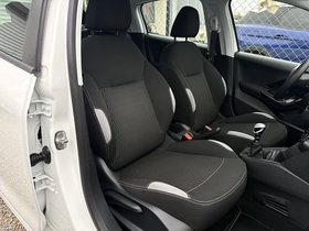 2020 Model Peugeot 208 Diesel Manual Transmission Hatchback 128,000 km - For Sale | Photo 15