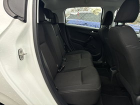 2020 Model Peugeot 208 Diesel Manual Transmission Hatchback 128,000 km - For Sale | Photo 18