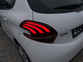 2020 Model Peugeot 208 Diesel Manual Transmission Hatchback 128,000 km - For Sale | Photo 19