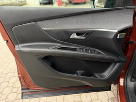 2018 Model Peugeot 3008 Dizel Transmision Automatik SUV - Crossover 139.000 km - Në Shitje | Foto 17