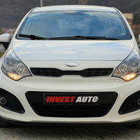 2014 Модел Бела Kia Rio Хечбек Рачен 187000 км На Продажба