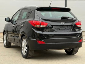 2011 Модел Hyundai ix35 Дизел Рачен Менувач SUV - Кросовер 206.000 км - На Продажба | Фотографија 4