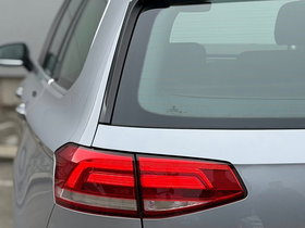 2018 Модел Volkswagen Passat Дизел Рачен Менувач Караван 198.000 км - На Продажба | Фотографија 8