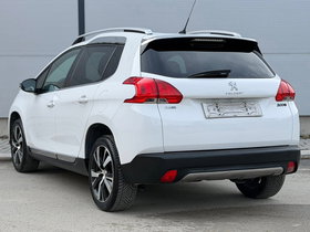 2016 Модел Peugeot 2008 Дизел Рачен Менувач SUV - Кросовер 207.000 км - На Продажба | Фотографија 4