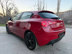 2013 Model Alfa Romeo Giulietta Dizel Transmision Manuale Hatchback 223.000 km - Në Shitje | Foto 19