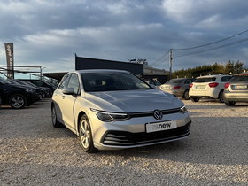 2023 Model Volkswagen Golf Petrol Automatic Transmission Hatchback 120,000 km - For Sale | Photo 3