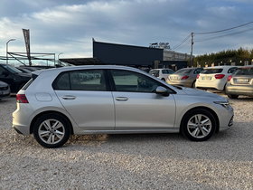 2023 Model Volkswagen Golf Petrol Automatic Transmission Hatchback 120,000 km - For Sale | Photo 7