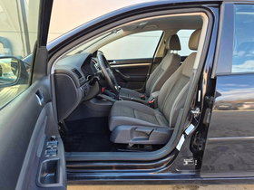 2008 Model Volkswagen Golf Diesel Manual Transmission Hatchback 203,000 km - For Sale | Photo 8