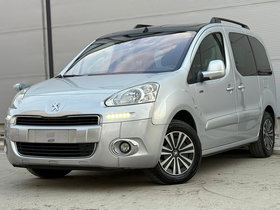 2013 Model Peugeot Partner Dizel Transmision Manuale Minivan (MPV) 167.000 km - Në Shitje | Foto 2