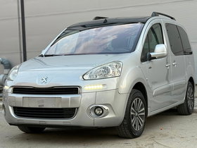 2013 Model Peugeot Partner Dizel Transmision Manuale Minivan (MPV) 167.000 km - Në Shitje | Foto 4