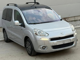 2013 Model Peugeot Partner Dizel Transmision Manuale Minivan (MPV) 167.000 km - Në Shitje | Foto 5