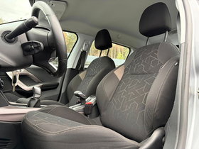 2014 Model Peugeot 2008 Dizel Transmision Manuale SUV - Crossover 120.000 km - Në Shitje | Foto 13