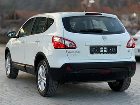 2013 Модел Nissan Qashqai Дизел Рачен Менувач SUV - Кросовер 221.000 км - На Продажба | Фотографија 4