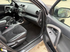 2011 Model Toyota RAV4 Dizel Transmision Manuale SUV - Crossover 213.000 km - Në Shitje | Foto 18