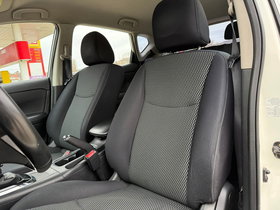 2017 Model Nissan Pulsar Diesel Manual Transmission Hatchback 189,000 km - For Sale | Photo 9
